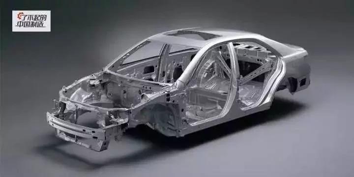 过程堪比电影!工业制造之美，汽车外壳是怎样被冲压出来的?